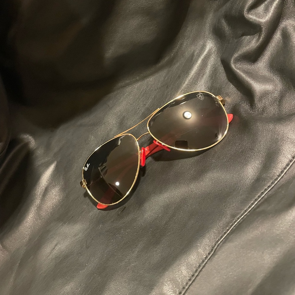SCUDERIA FERRARI COLLECTION RAY BAN - RB8313M